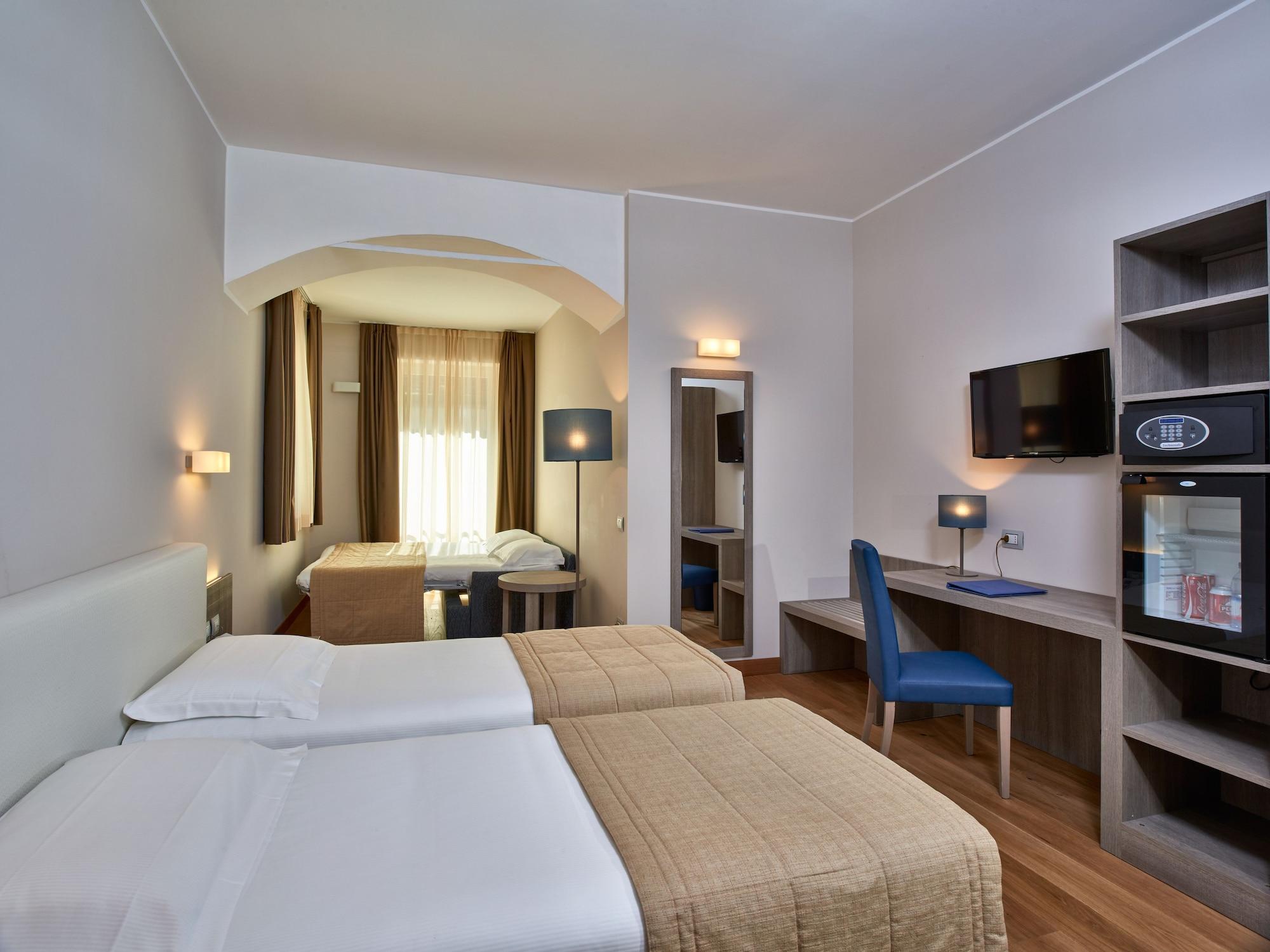 Hotel Centrale Cernobbio Bagian luar foto